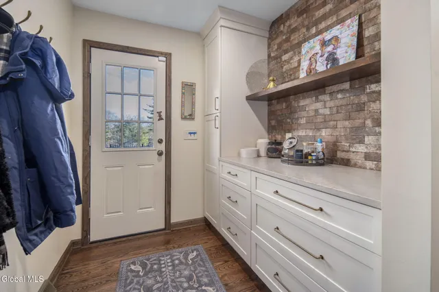 $839,000 | 32 Fairway Court, Albany, NY 12208