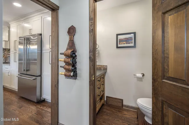 $839,000 | 32 Fairway Court, Albany, NY 12208