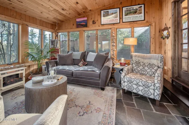 $839,000 | 32 Fairway Court, Albany, NY 12208