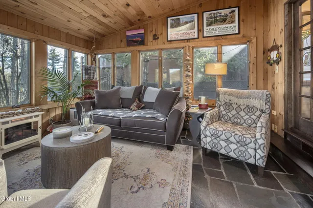 $839,000 | 32 Fairway Court, Albany, NY 12208