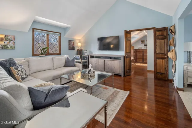 $839,000 | 32 Fairway Court, Albany, NY 12208