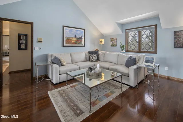 $839,000 | 32 Fairway Court, Albany, NY 12208