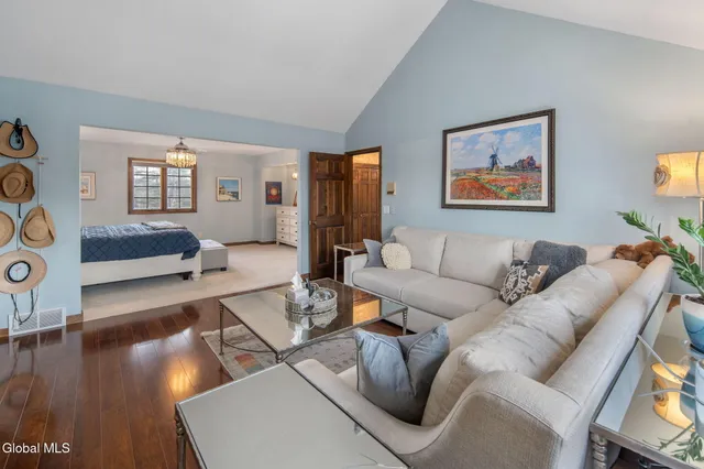 $839,000 | 32 Fairway Court, Albany, NY 12208