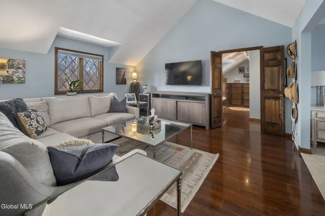 $839,000 | 32 Fairway Court, Albany, NY 12208