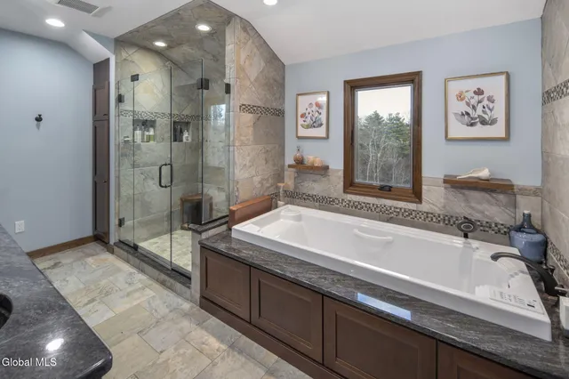 $839,000 | 32 Fairway Court, Albany, NY 12208