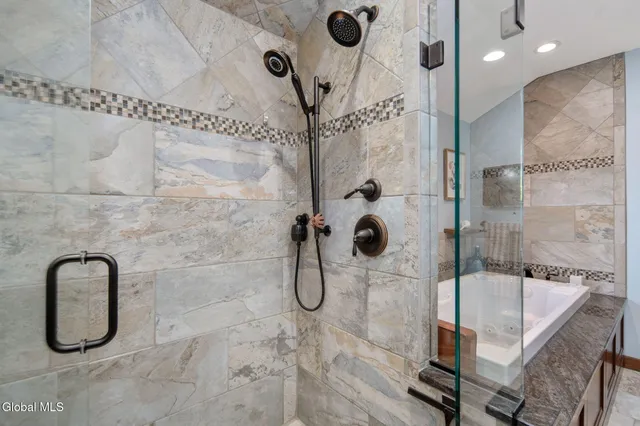 $839,000 | 32 Fairway Court, Albany, NY 12208