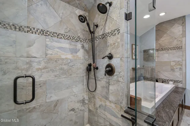 $839,000 | 32 Fairway Court, Albany, NY 12208