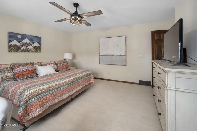 $839,000 | 32 Fairway Court, Albany, NY 12208