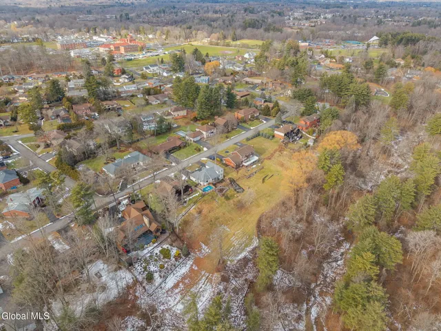 $839,000 | 32 Fairway Court, Albany, NY 12208