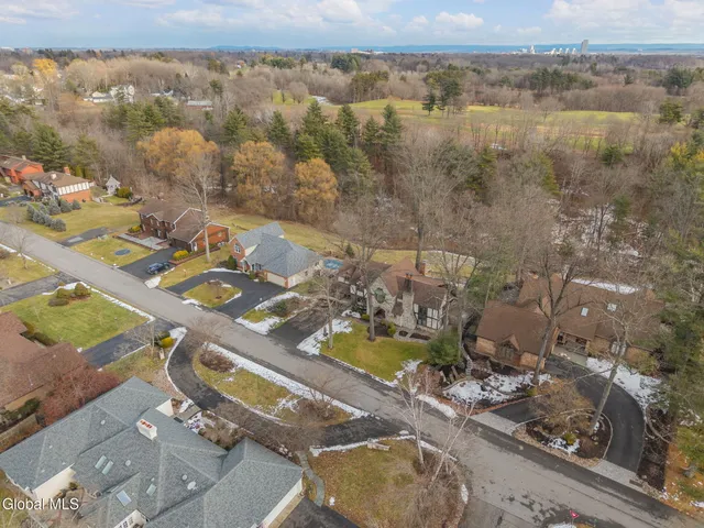 $839,000 | 32 Fairway Court, Albany, NY 12208