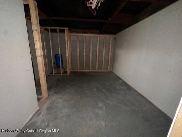 70 Old Field Road New Baltimore, NY 12042 - Photo 15 of 18 a view of room with walk in closet