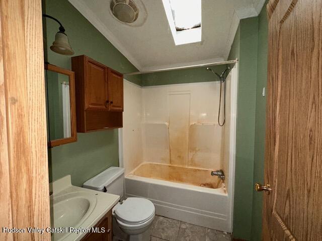 70 Old Field Road New Baltimore, NY 12042 - Photo 6 of 18 a bathroom with a toilet and a bathtub