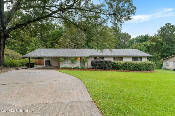 $249,900 | 202 Pinehills Drive, Hattiesburg, MS 39402