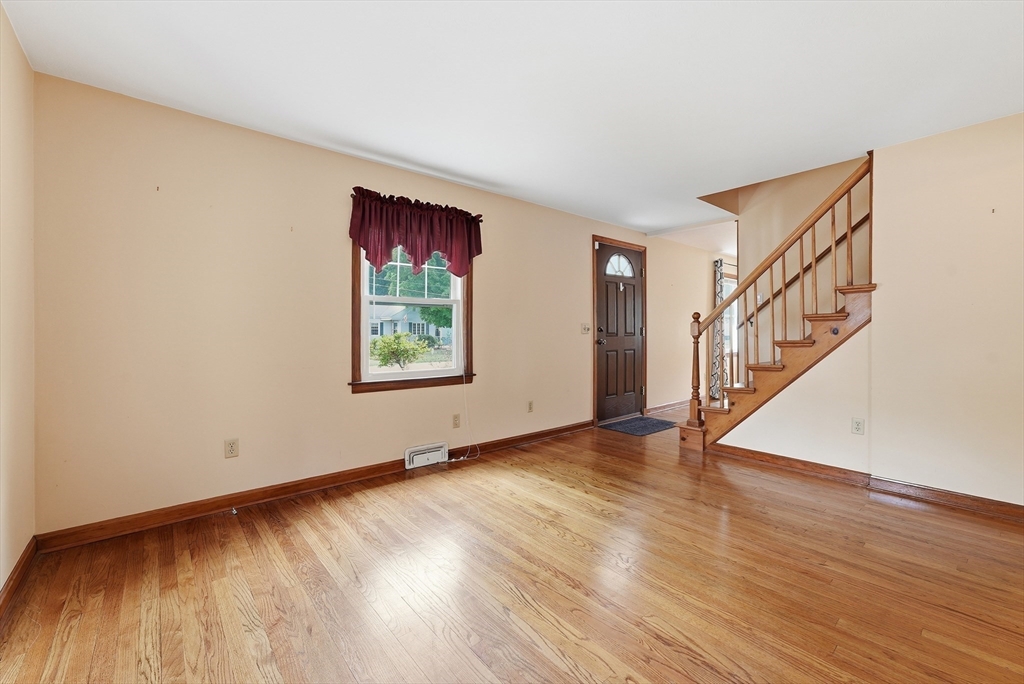 14 Duggan Circle Springfield, MA 01119 - Photo 9 of 41
