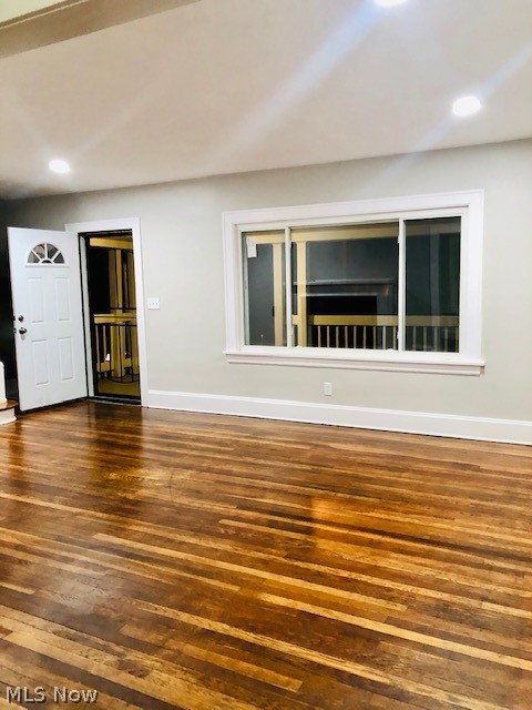 1155 Oxford Road Cleveland, OH 44121 - Photo 18 of 35 Gallery Image 18