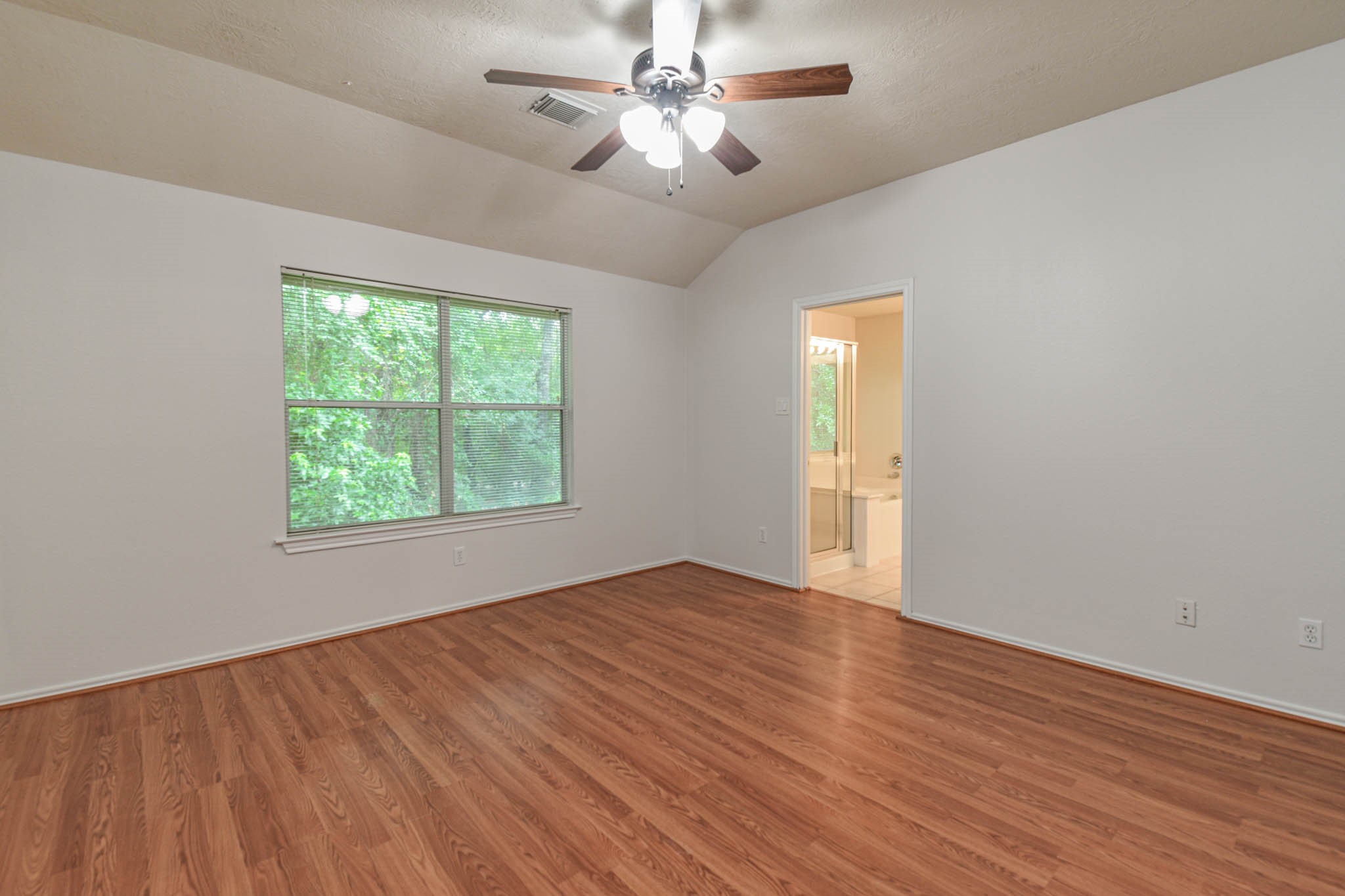 213 Summerhaze Circle Spring, TX 77382 - Photo 21 of 32 Primary Bedroom