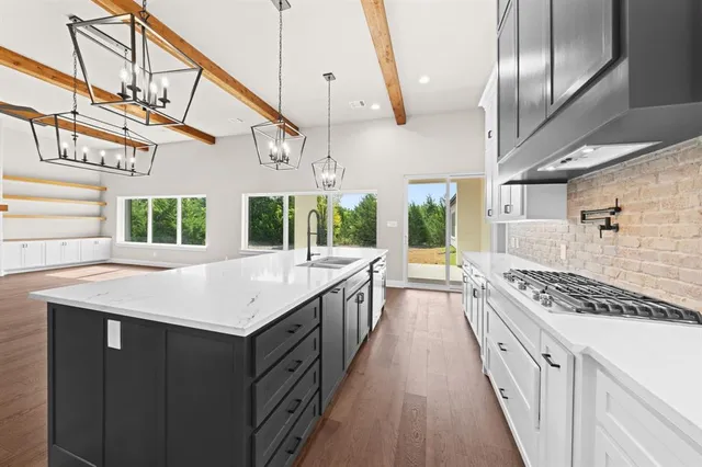 $848,900 | 3080 Glen Oaks Drive, Waxahachie, TX 75165