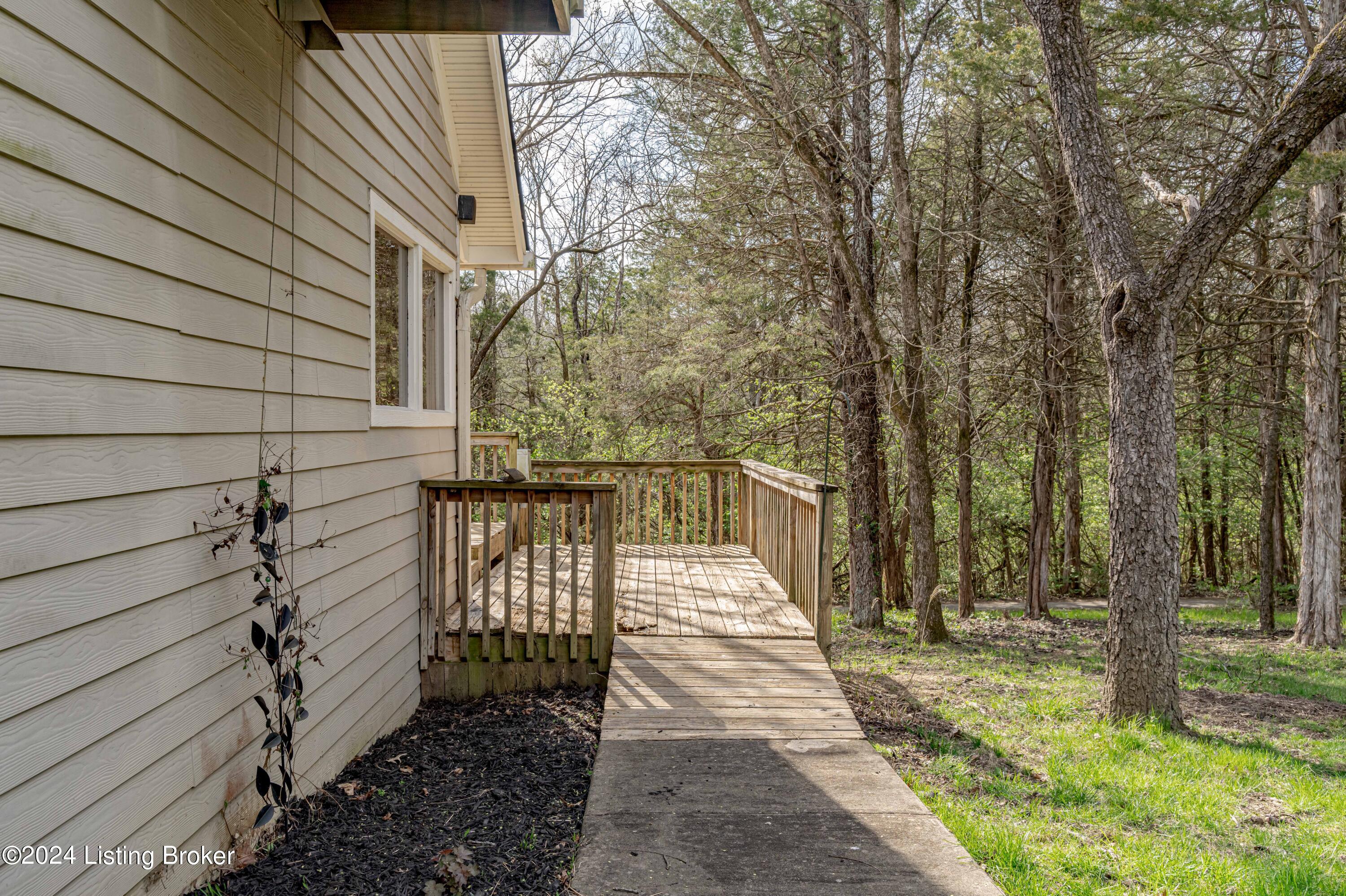 10203 Back Run Road Louisville, KY 40299 - Photo 63 of 109 DSC07240
