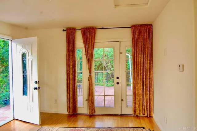 $2,675 | 736 Mar Vista Drive, Vista, CA 92081