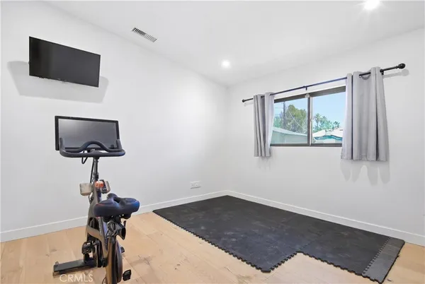 $7,000 | 17713 Bullock Street, Encino, CA 91316