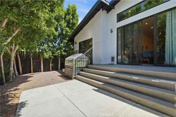 $7,000 | 17713 Bullock Street, Encino, CA 91316