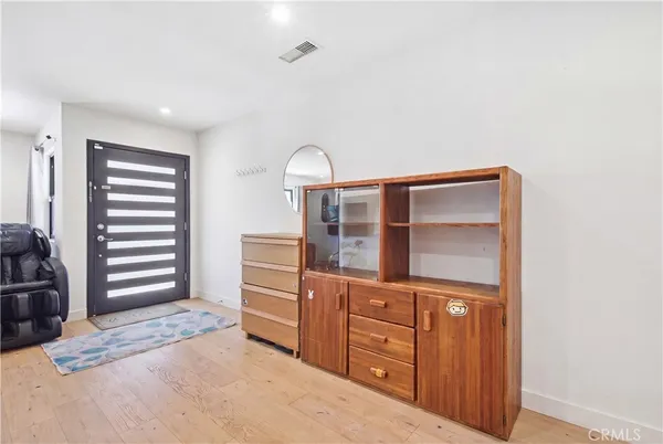 $7,000 | 17713 Bullock Street, Encino, CA 91316
