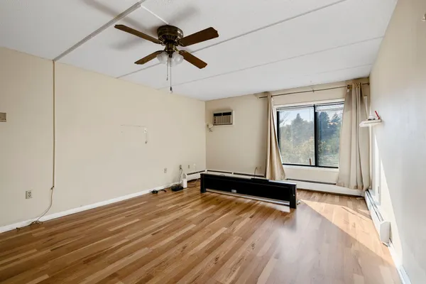 $115,000 | 329 Geneva Avenue North, Unit 411, Oakdale, MN 55128