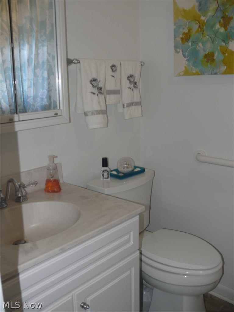 142 Warner Road Southeast Hubbard, OH 44425 - Photo 15 of 26 Gallery Image 15