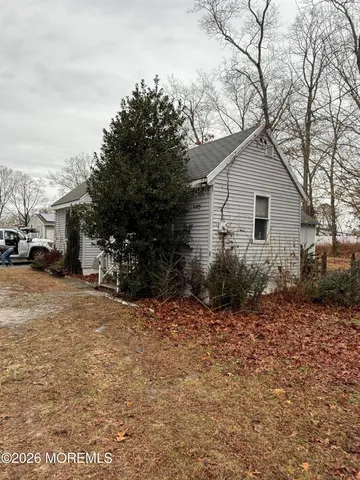 a view of car parked in front of house