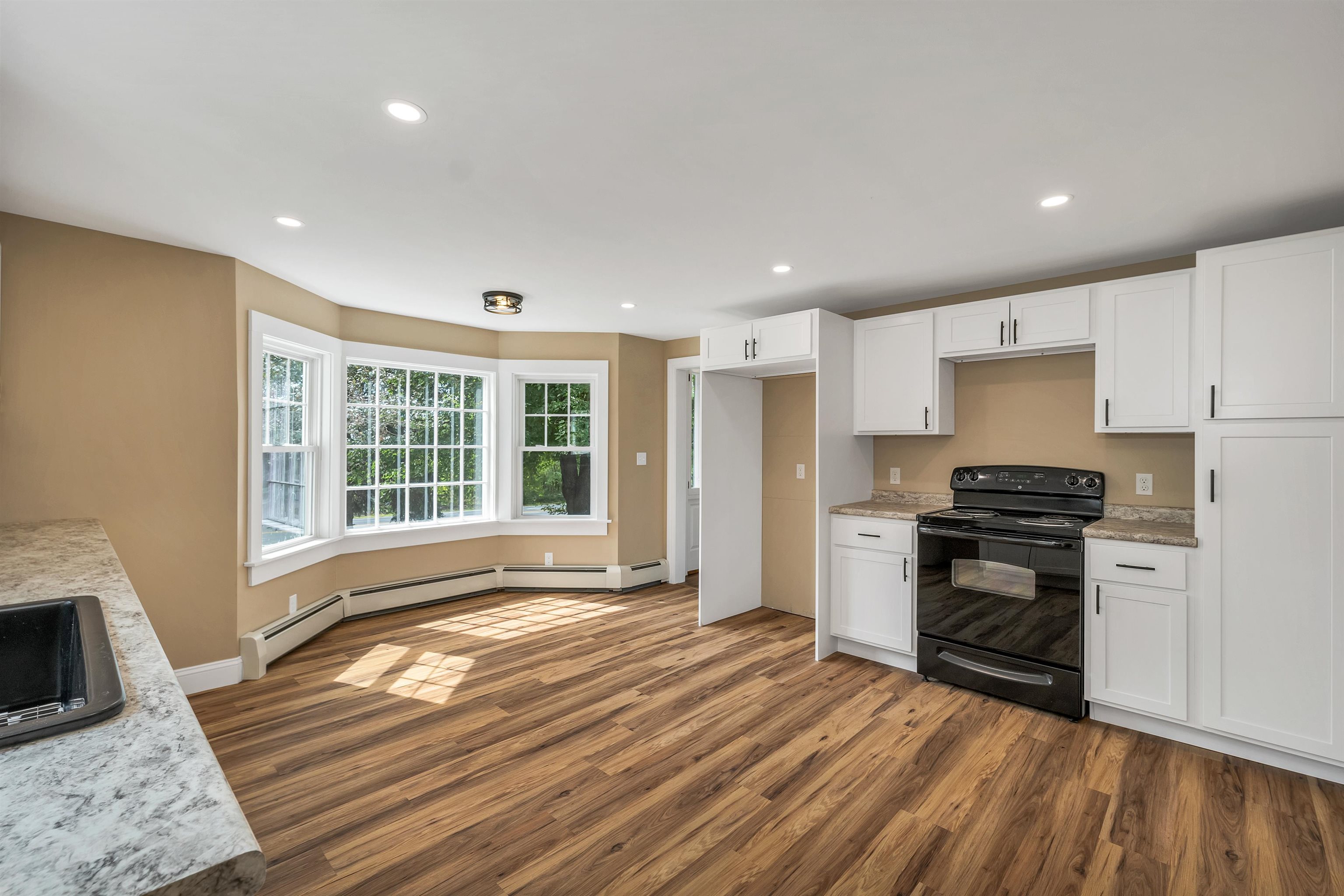 498 Highway 153 Middleton, NH 03887 - Photo 4 of 54