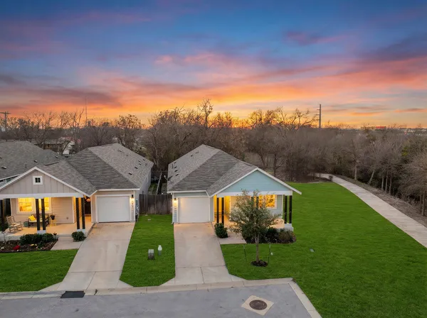 $2,100 | 313 Michaelis Drive, Leander, TX 78641