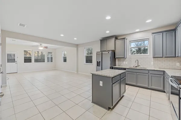 $2,100 | 313 Michaelis Drive, Leander, TX 78641