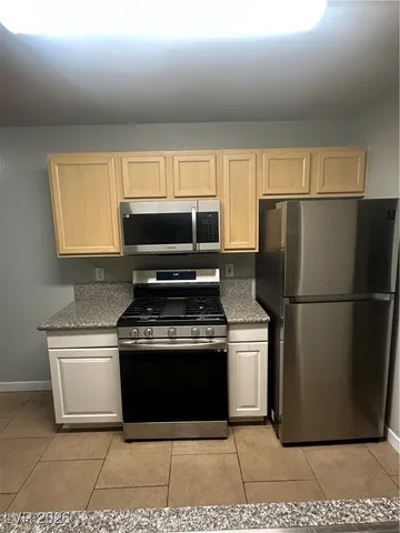 $1,550 | 950 Seven Hills Drive, Unit 1912, Henderson, NV 89052