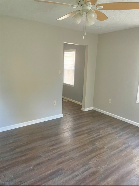 2320 East Olive Street Decatur, IL 62526 - Photo 4 of 12