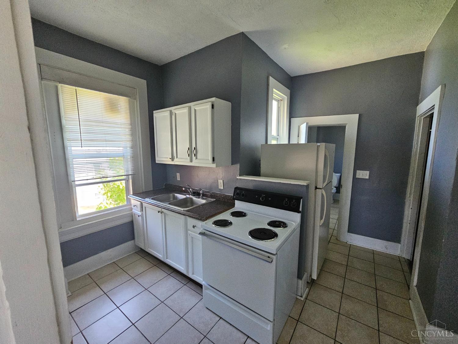 3636 Reading Road Cincinnati, OH 45229 - Photo 9 of 23