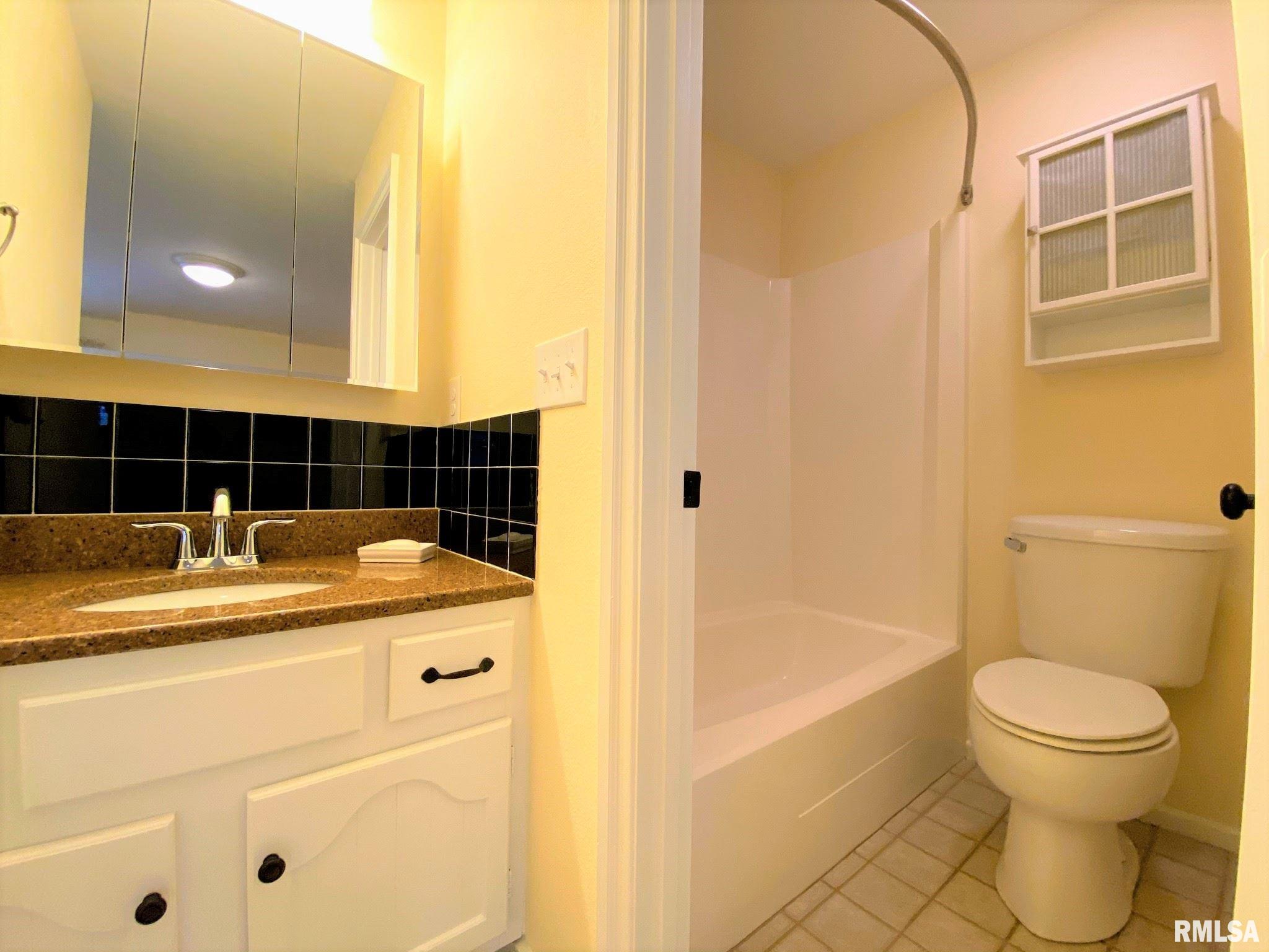 18 Brookside Place Springfield, IL 62704 - Photo 22 of 38 Gallery Image 22