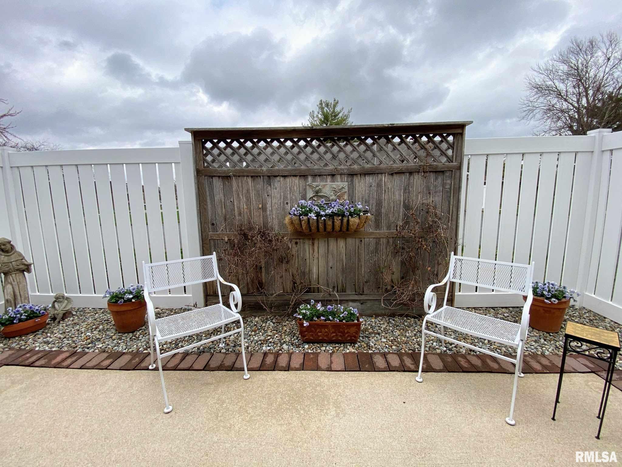 18 Brookside Place Springfield, IL 62704 - Photo 32 of 38 Gallery Image 32