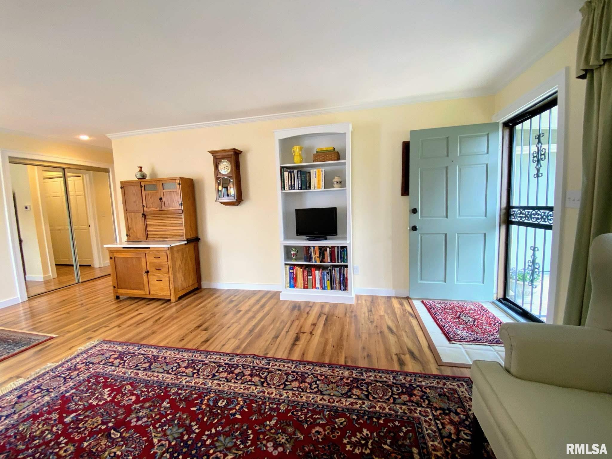 18 Brookside Place Springfield, IL 62704 - Photo 7 of 38 Gallery Image 7