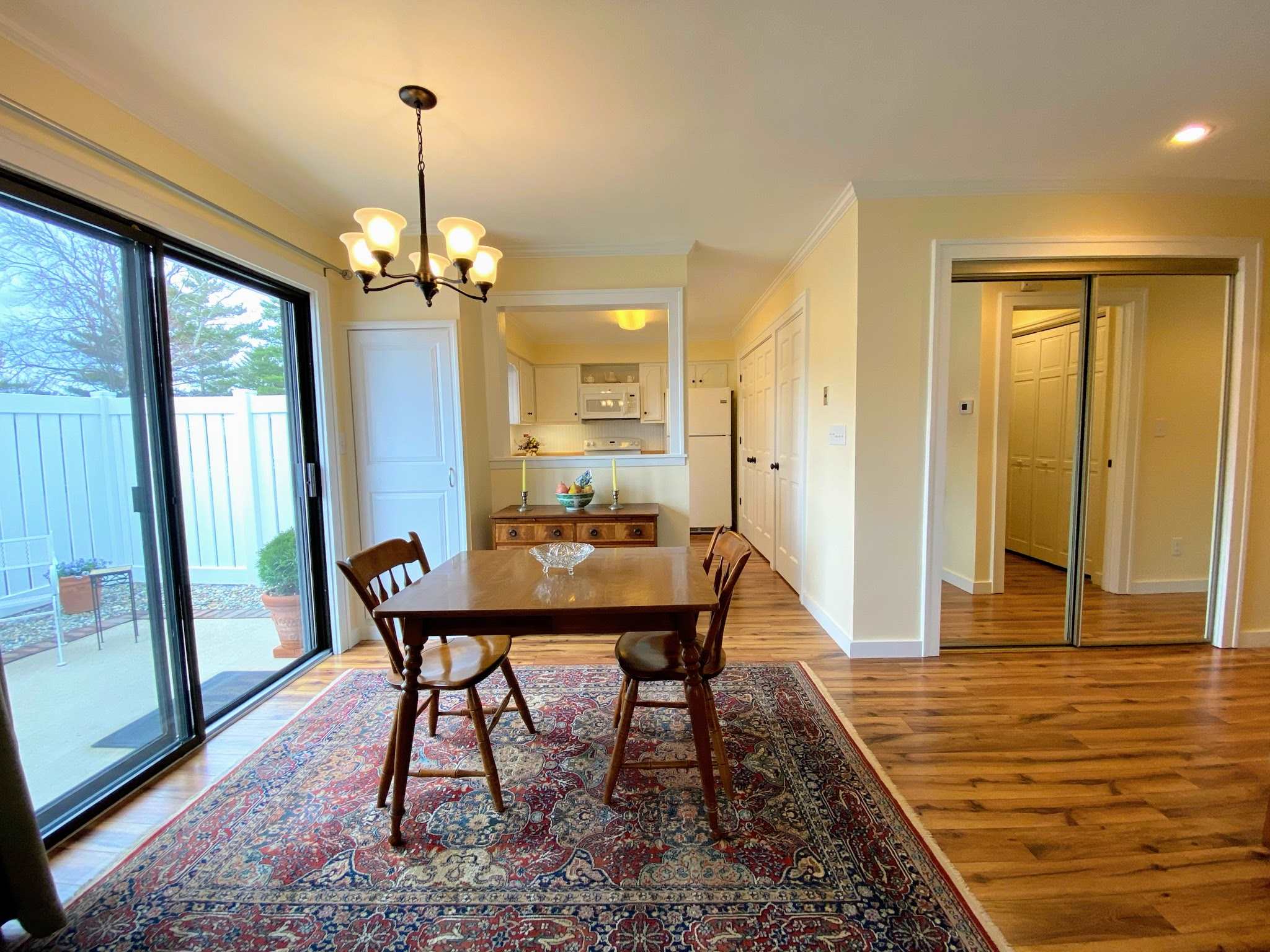 18 Brookside Place Springfield, IL 62704 - Photo 8 of 38 Gallery Image 8