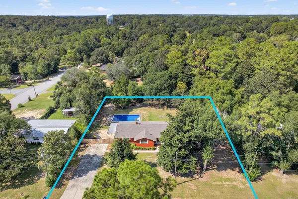 $2,000 | 758 9th Avenue, Crestview, FL 32536