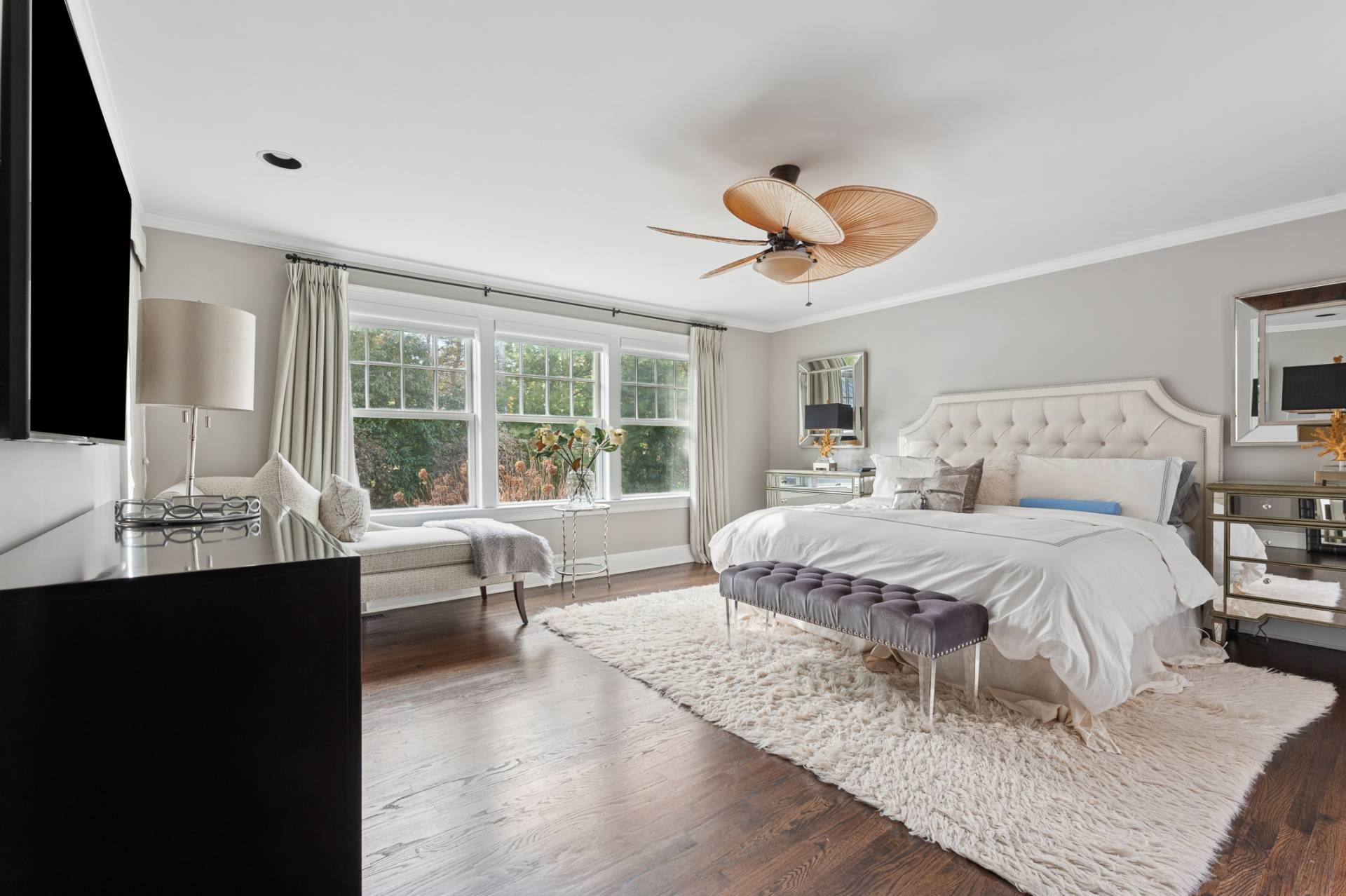 3368 Noyack Road Sag Harbor, NY 11963 - Photo 12 of 23