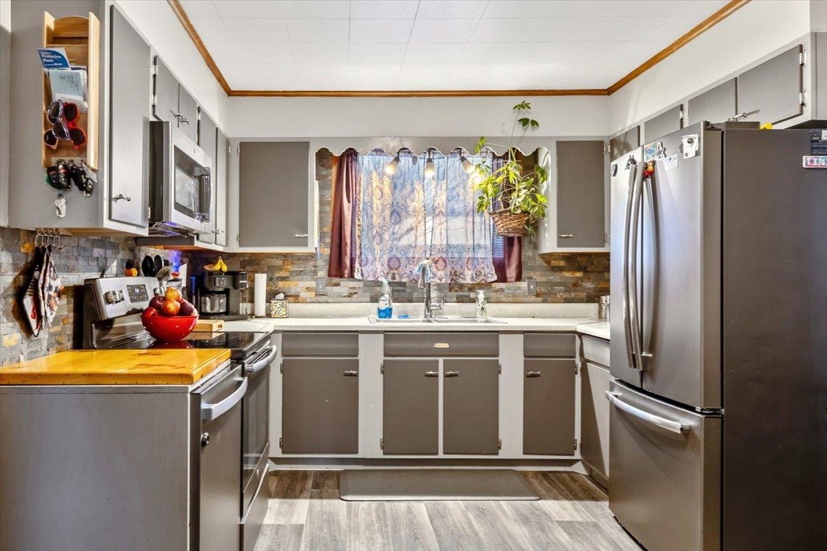 3 Charles Street Swanton, VT 05488 - Photo 11 of 35