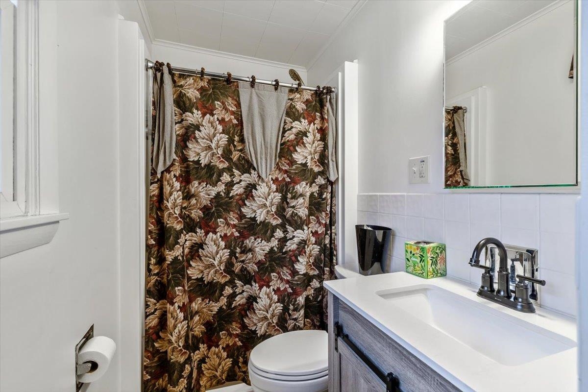 3 Charles Street Swanton, VT 05488 - Photo 27 of 35