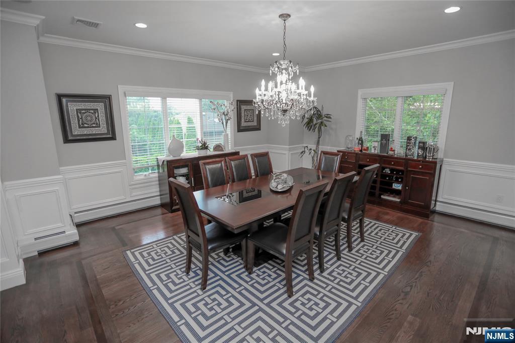 296 Forest Road Fort Lee, NJ 07024 - Photo 9 of 25