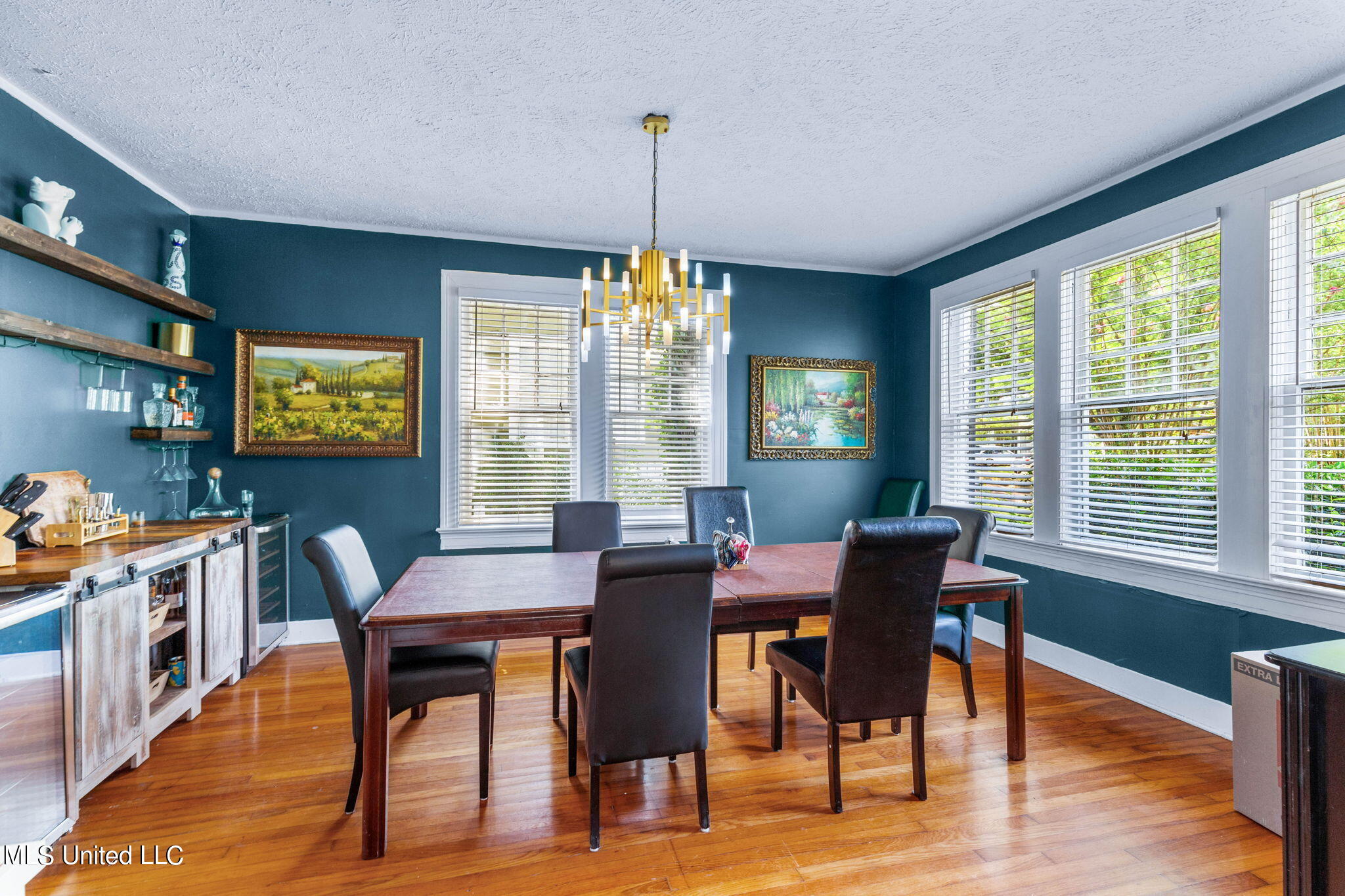 485 East Ridgeway Street Jackson, MS 39206 - Photo 12 of 37 Updated lighting