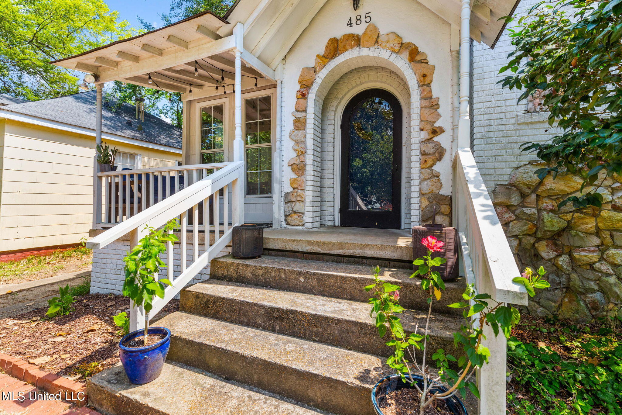 485 East Ridgeway Street Jackson, MS 39206 - Photo 3 of 37 5-web-or-mls-485 E Ridgeway-5