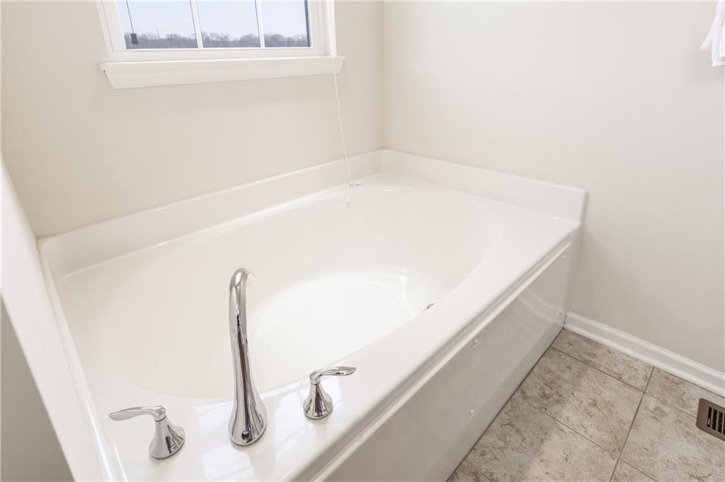 109 Maple Ridge Drive Canonsburg, PA 15317 - Photo 16 of 25 Gallery Image 16