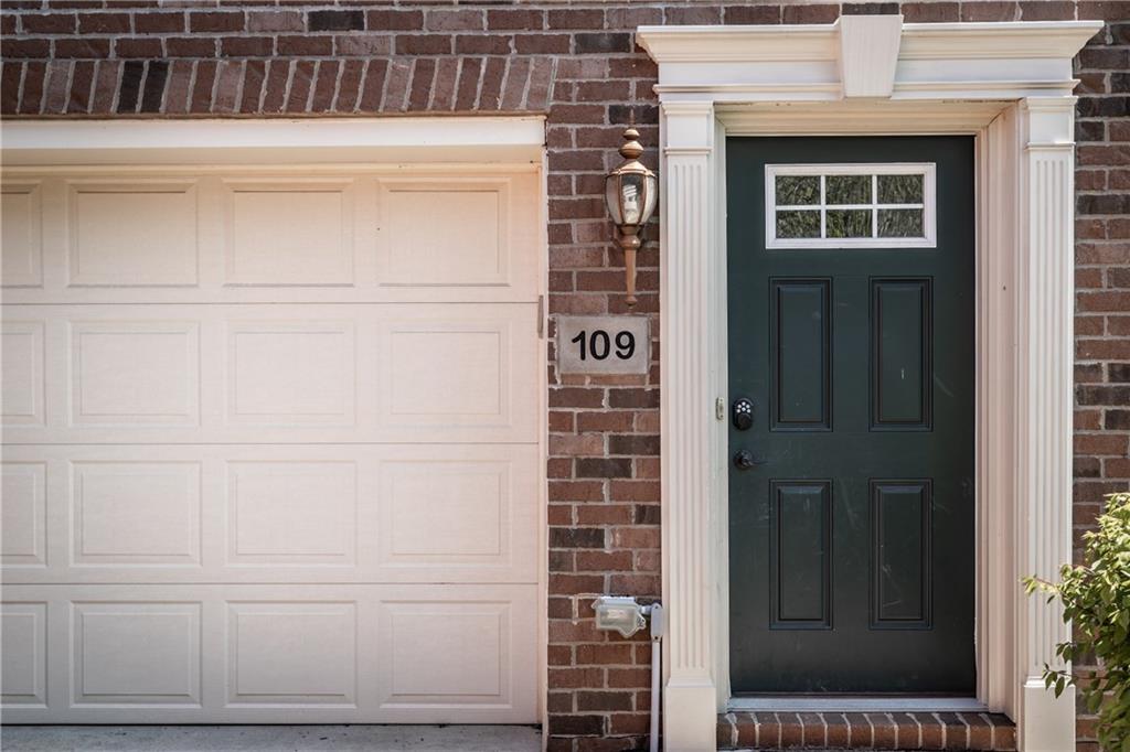 109 Maple Ridge Drive Canonsburg, PA 15317 - Photo 3 of 25 Gallery Image 3