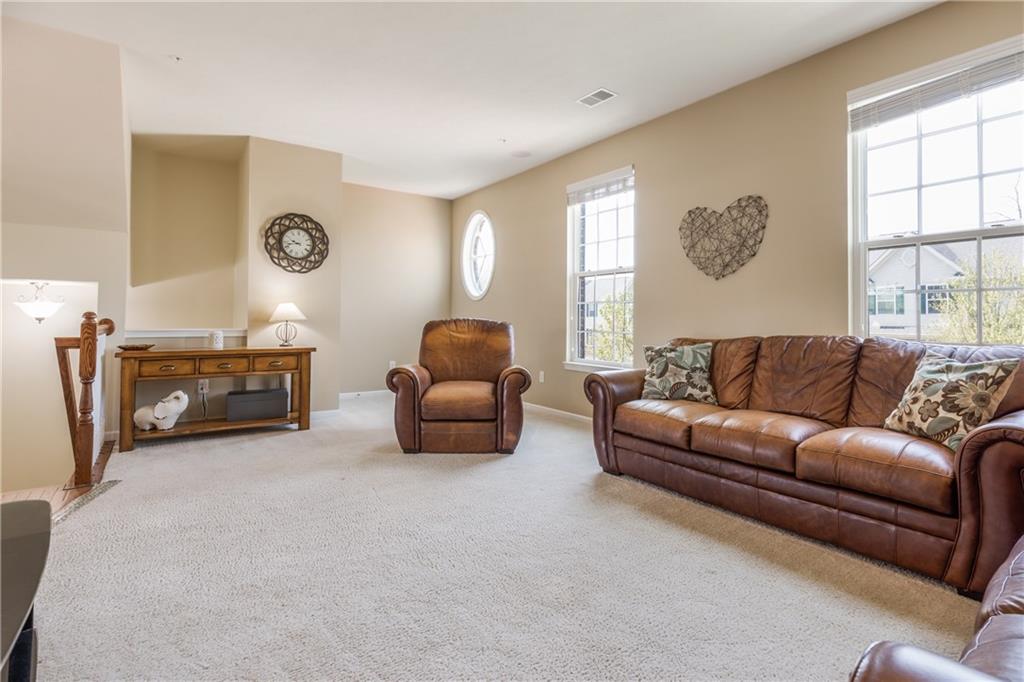 109 Maple Ridge Drive Canonsburg, PA 15317 - Photo 5 of 25 Gallery Image 5