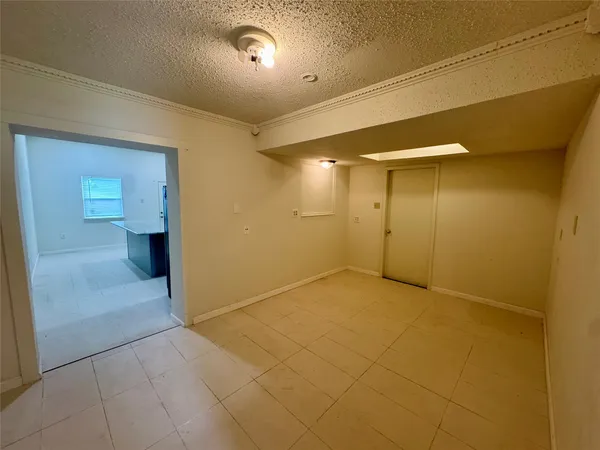$2,000 | 1443 Willow Rock Road, Houston, TX 77088